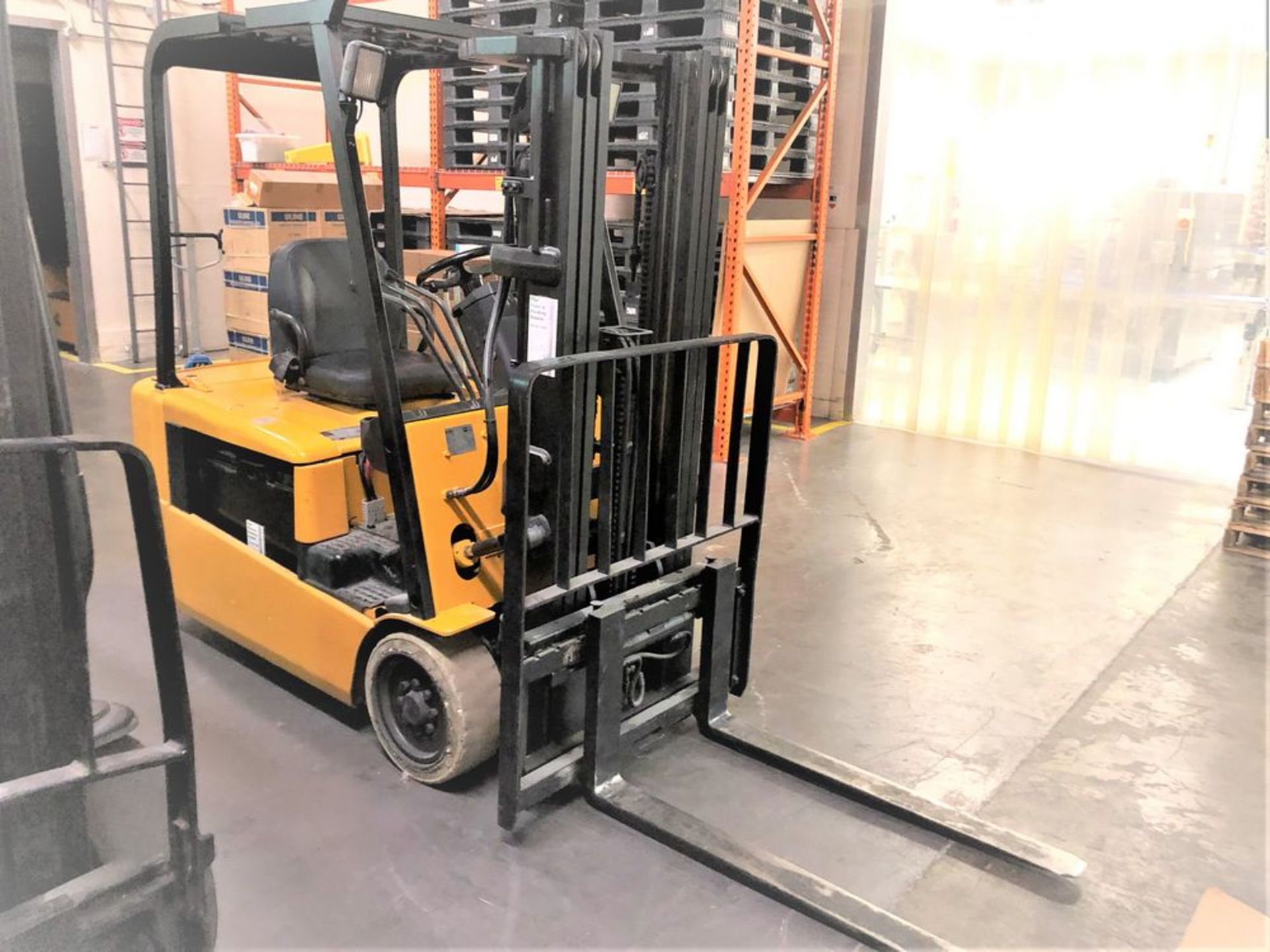 Electric forklift - Image 3 of 9