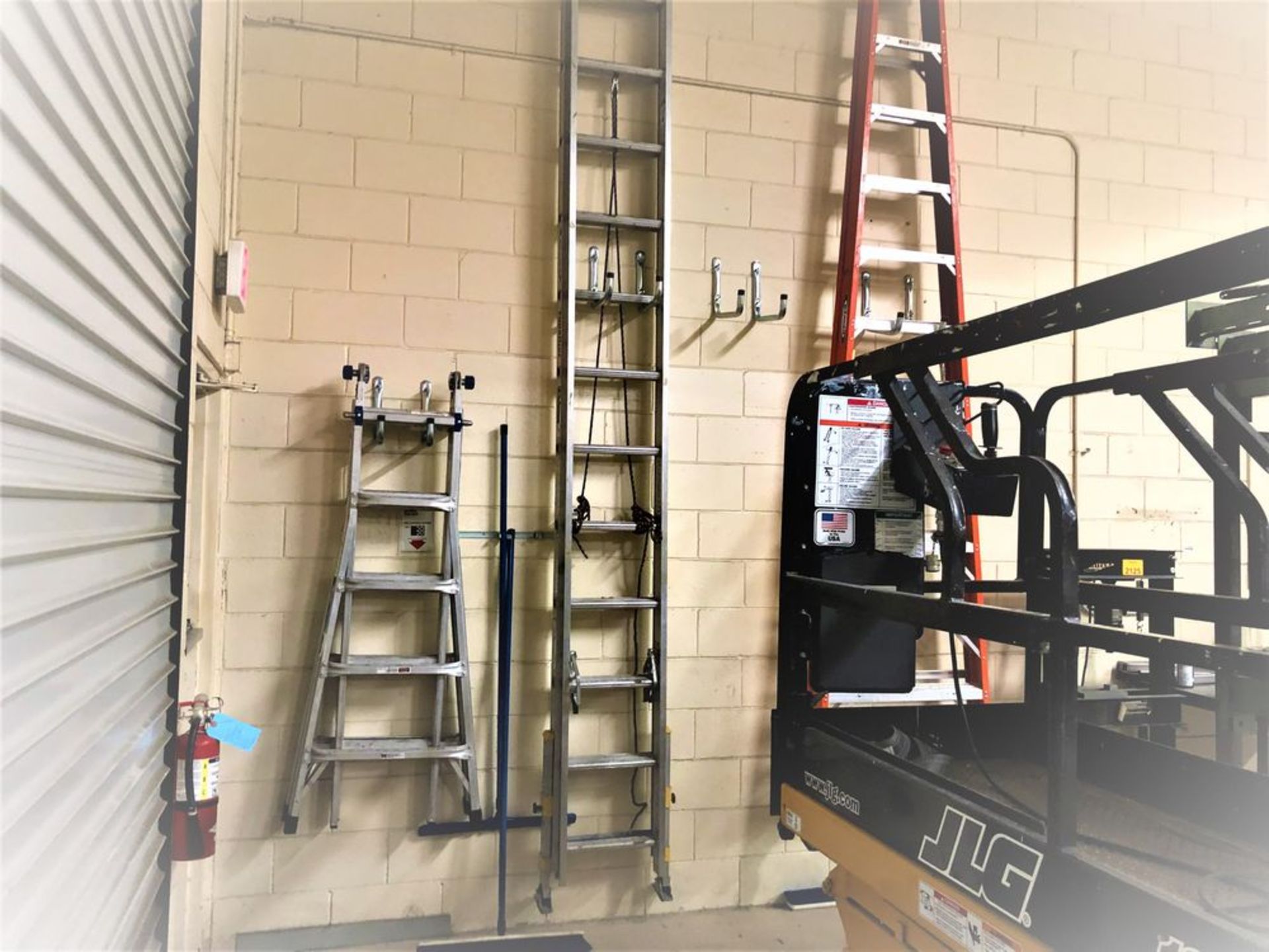 Aluminum ladders