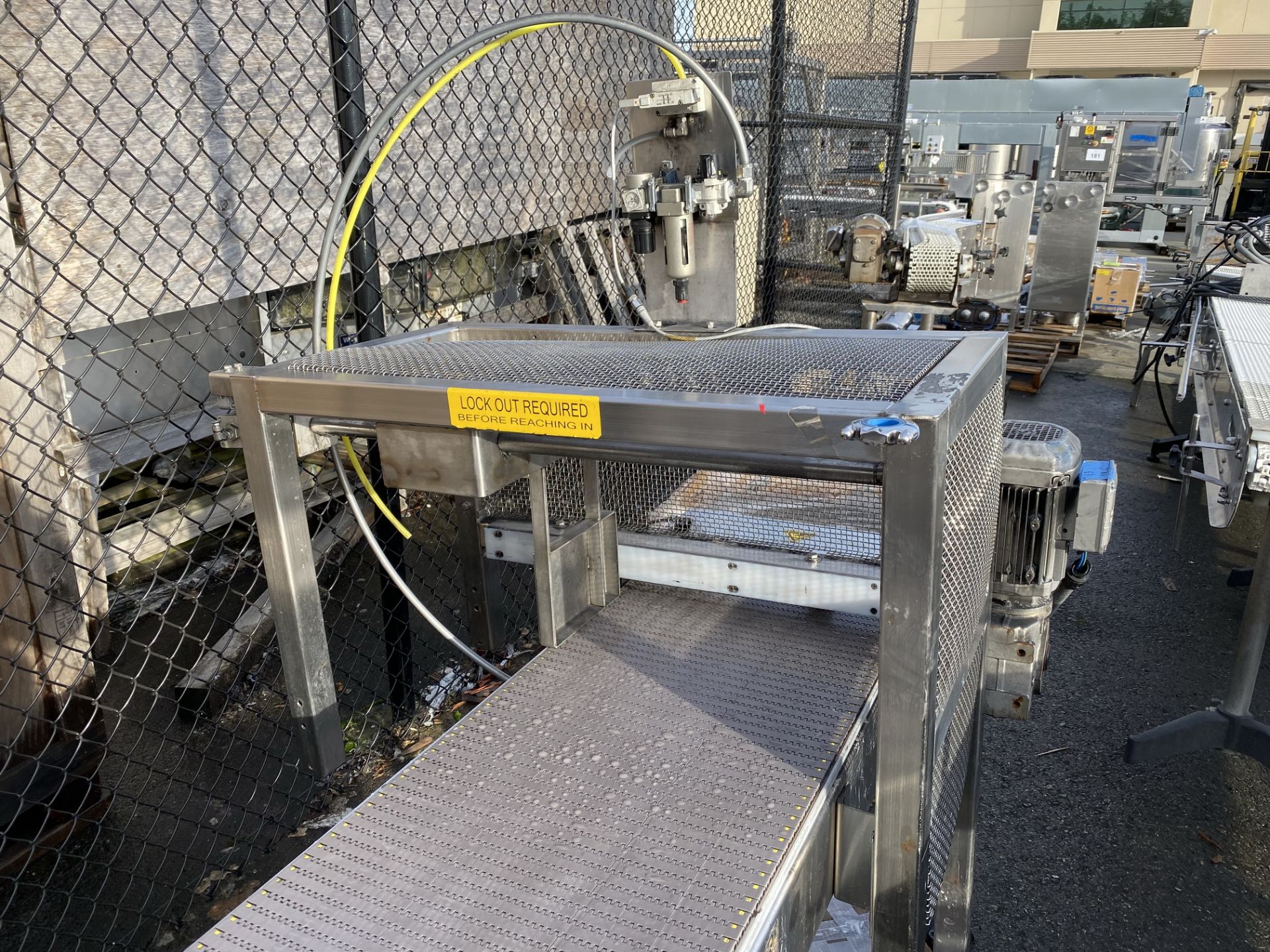 Belt conveyor - Image 2 of 5