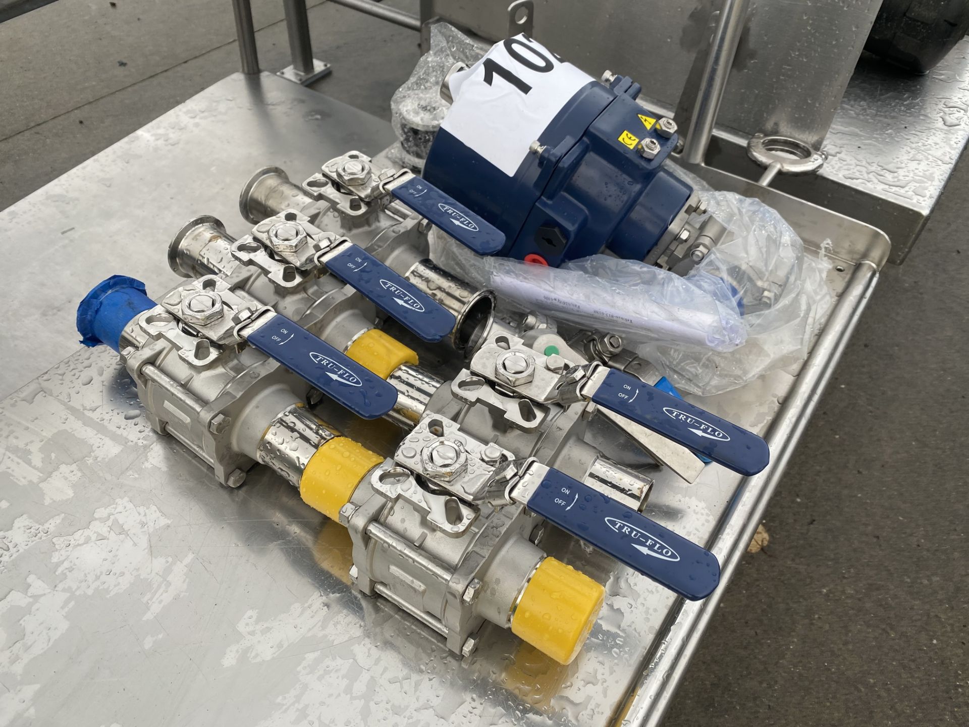 Ball valves - Image 2 of 2