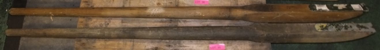 2x Heavy Duty Wooden Pry Bars