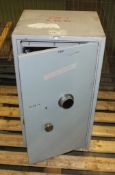 Lockable cabinet with internal racking - damage on top