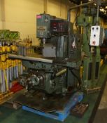 Gate Giewont Model 2 FYD 32 Vertical Milling Machine with tooling