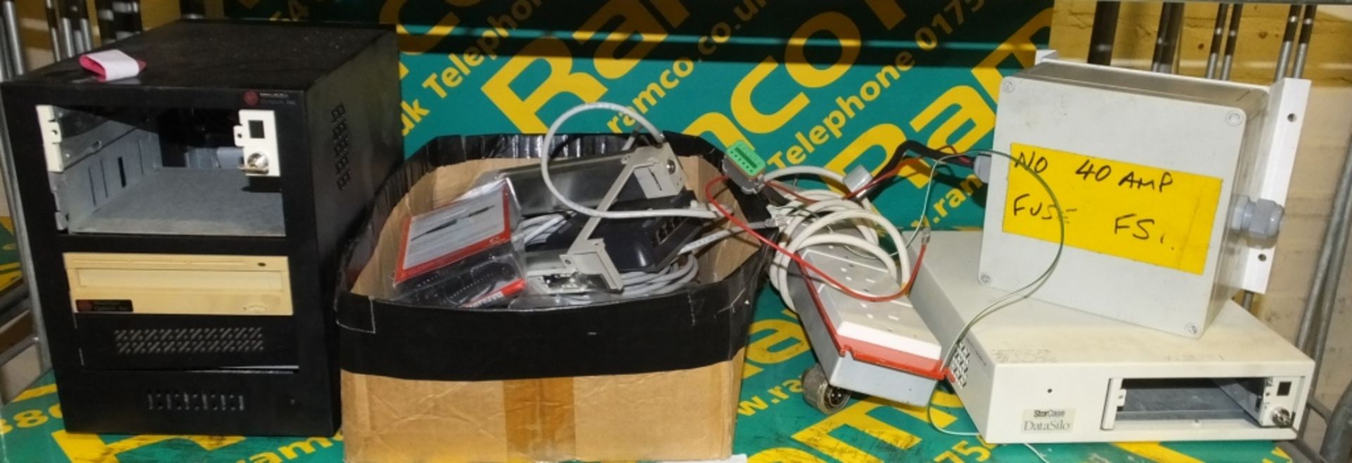 Bosch Drill, dial gauge tool kit, gang plug, PC spares, Dial Gauges, motor (as spares), Se - Image 3 of 5