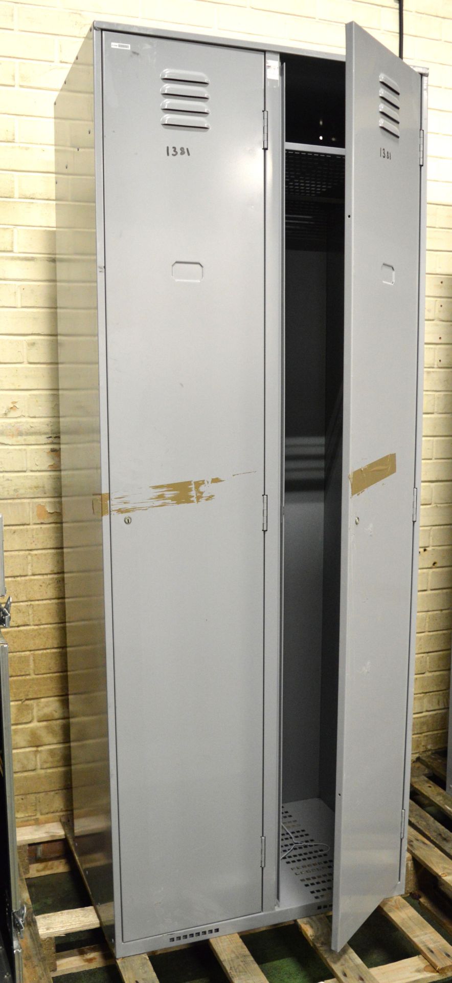 Steel Twin Banked Locker L76 x W50 x H201cm