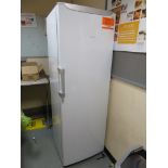 LOOSE AND REMOVABLE CONTENTS OF OFFICE KITCHEN (FOR FULL CONTENTS SEE DESCRIPTION)