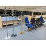 3 X VARIOUS COATSTANDS AND 6 X VARIOUS SWIVEL OFFICE CHAIRS