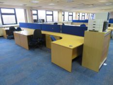 8 X LIGHTWOOD EFFECT L-SHAPED OFFICE DESKS (FOR FULL CONTENTS SEE DESCRIPTION)