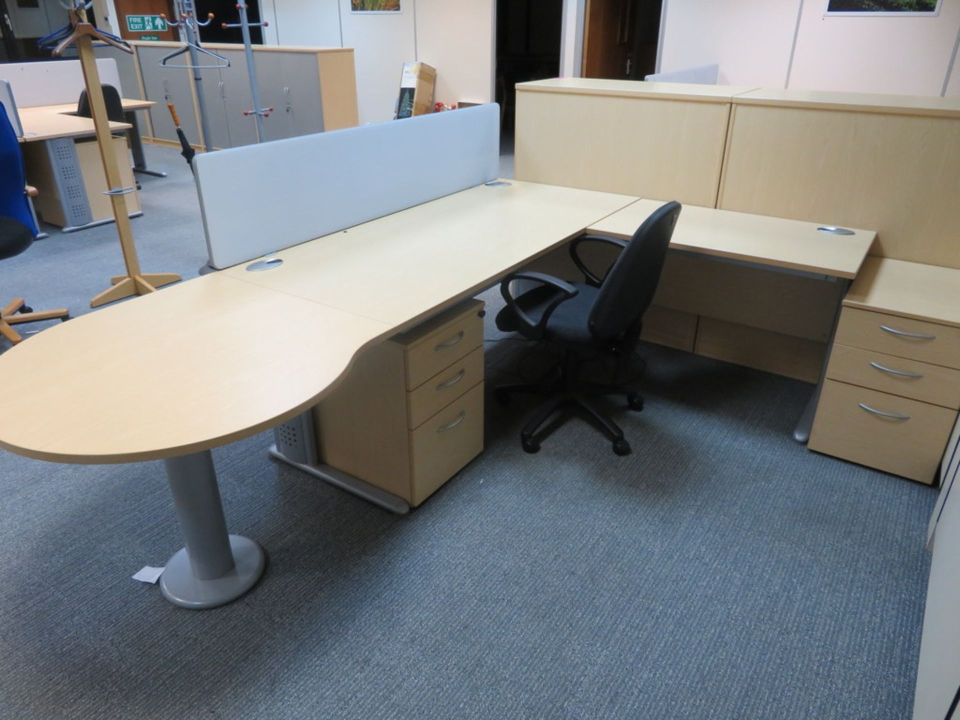 LIGHTWOOD EFFECT SINGLE PERSON OFFICE POD (FOR FULL CONTENTS SEE DESCRIPTION)