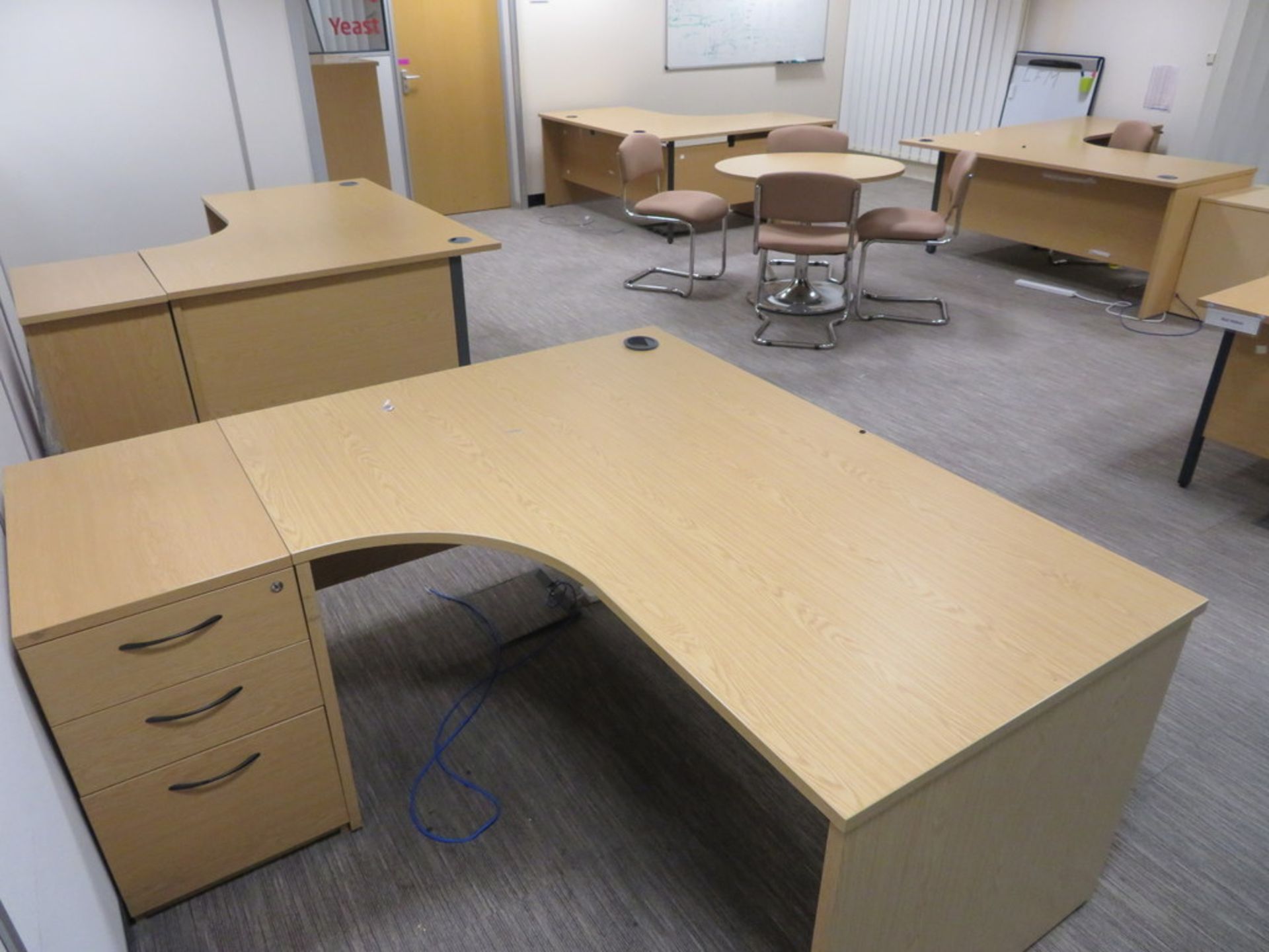 LOOSE AND REMOVABLE CONTENTS OF OFFICE (FOR FULL CONTENTS SEE DESCRIPTION) - Image 2 of 4