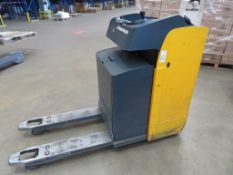 2006 JUNGHEINRICH MODEL ESE 120 2000KG RIDE-ON ELECTRIC PALLET TRUCK