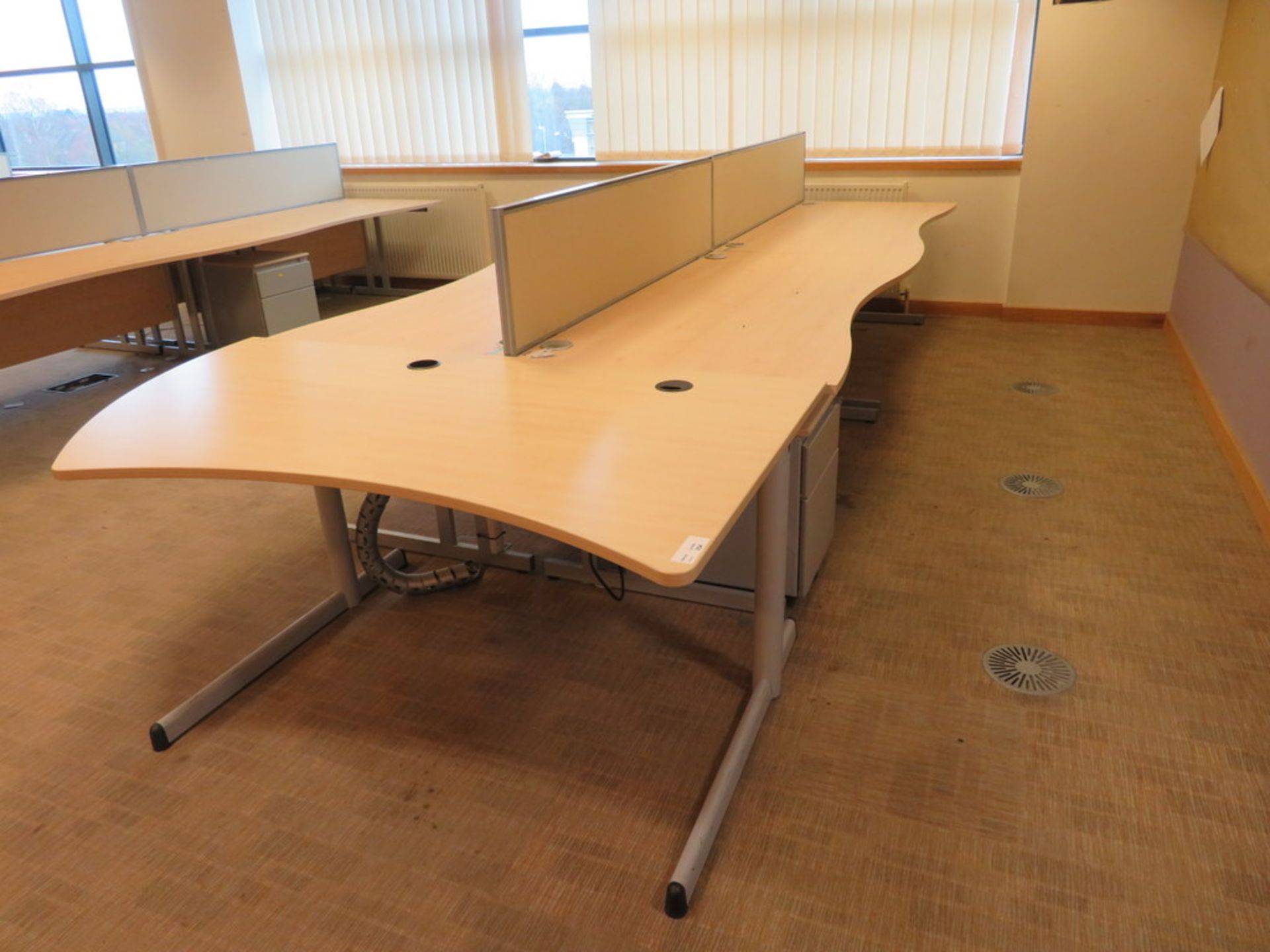 5 X LIGHTWOOD EFFECT CURVED FRONT OFFICE DESKS AND 2 X DESK DIVIDERS