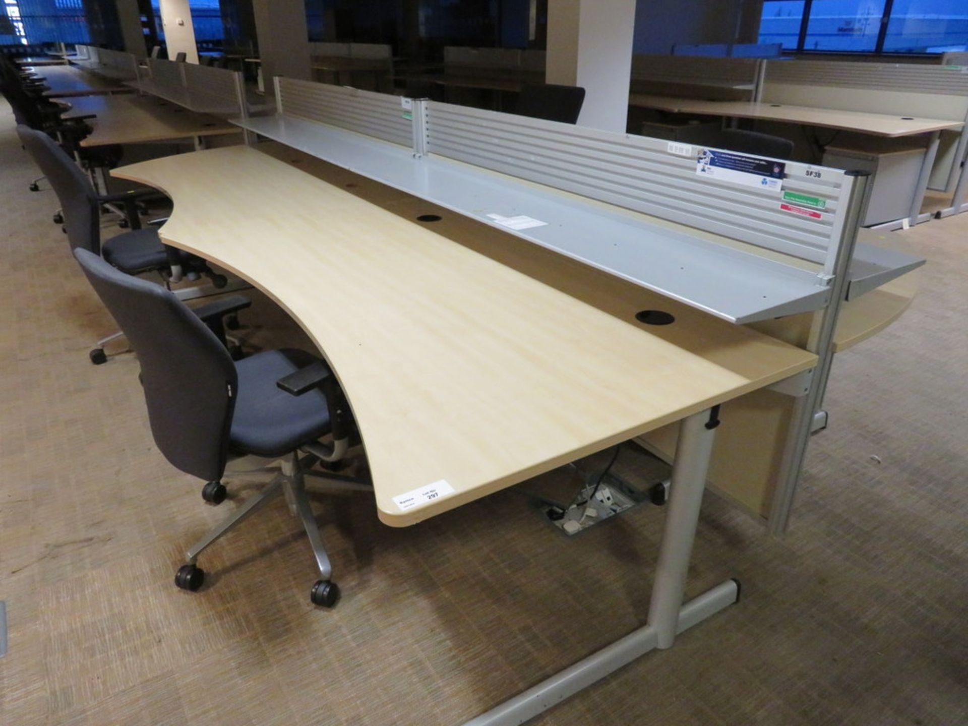 4 X LIGHTWOOD EFFECT OFFICE DESKS, 4 X SWIVEL CHAIRS, 2 X PEDESTALS AND