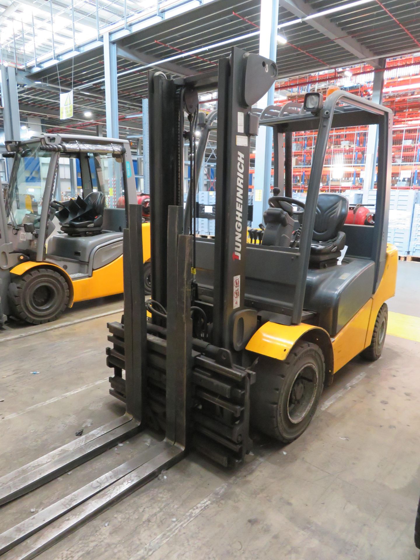 2006 JUNGHEINRICH MODEL TFG 430 GAS POWERED CB FORKLIFT TRUCK