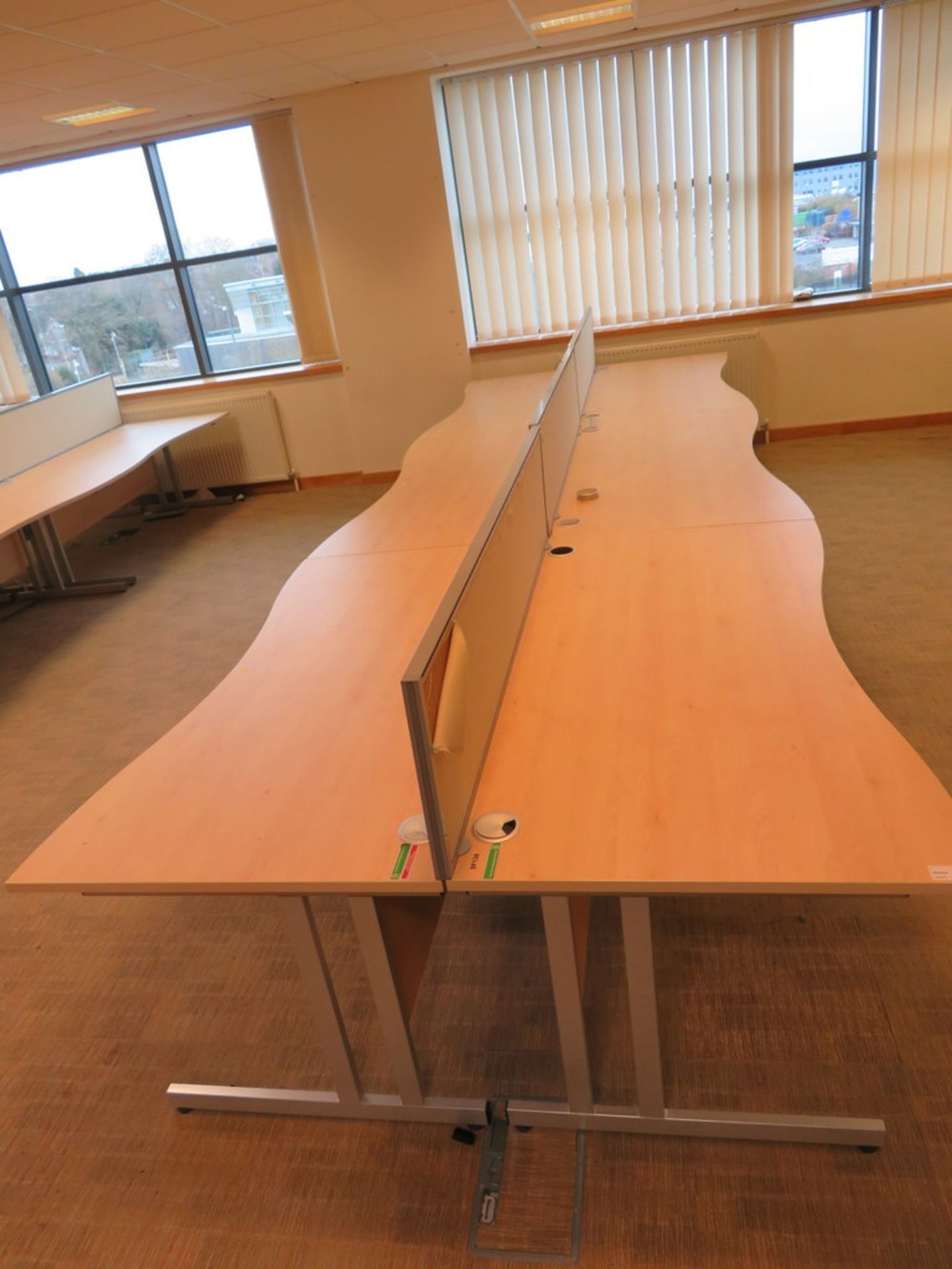 6 X LIGHTWOOD EFFECT CURVED FRONT OFFICE DESKS AND 3 X DESK DIVIDERS - Image 2 of 3