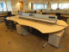 5 X LIGHTWOOD EFFECT CURVED FRONT OFFICE DESKS WITH DIVIDERS, 5 X SWIVEL