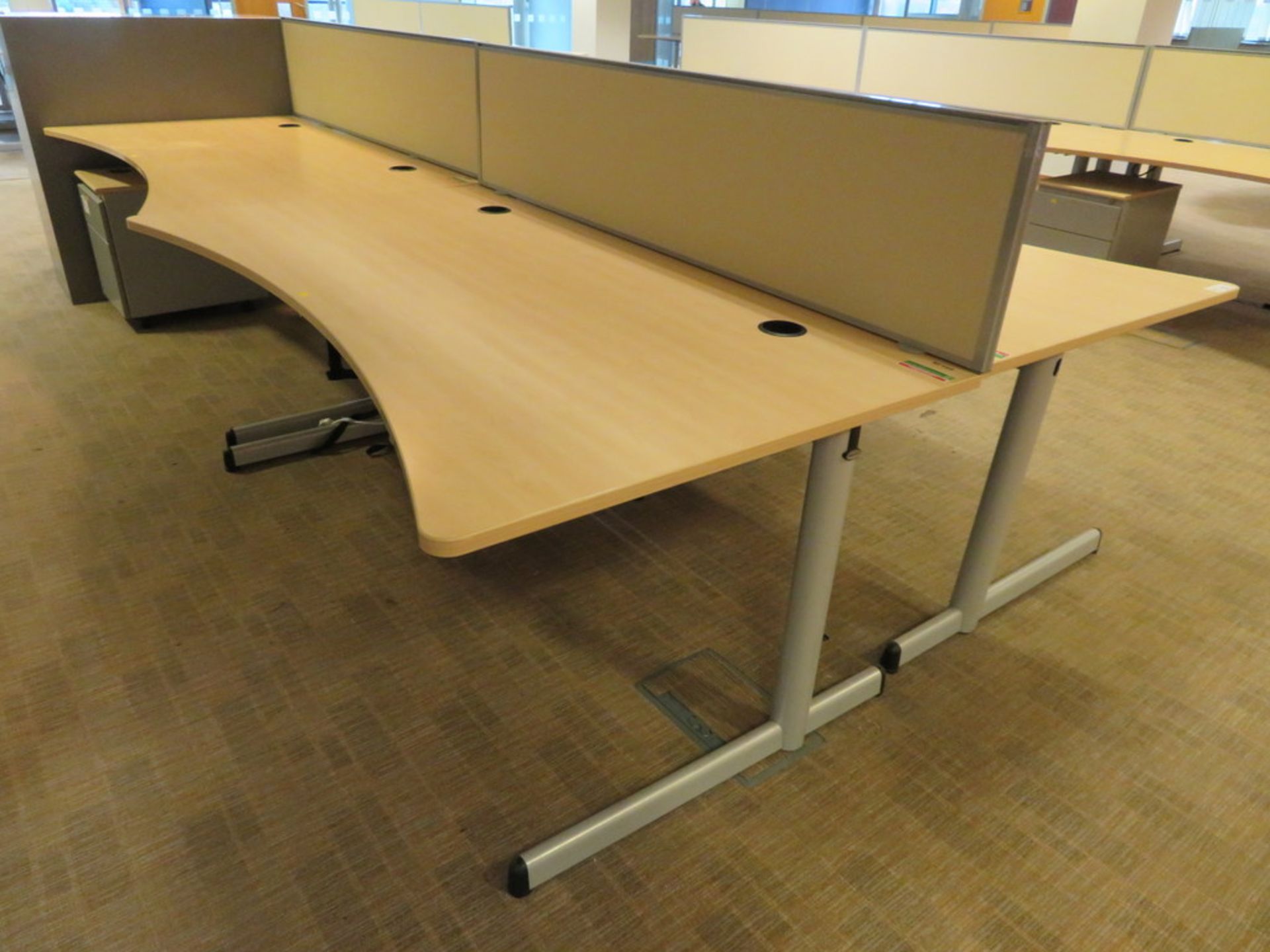 4 X LIGHTWOOD EFFECT CURVED FRONT OFFICE DESKS, 3 X PEDESTALS - Bild 2 aus 3