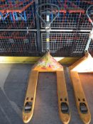 JUNGHEINRICH 2200KG PEDESTRIAN PALLET TRUCK