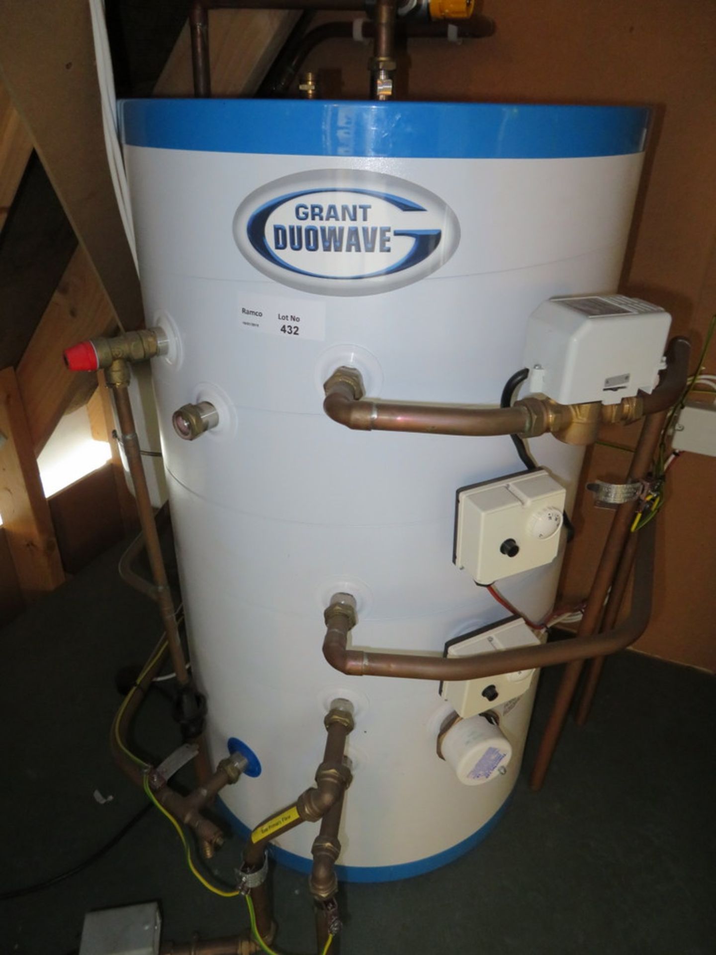 GRANT DUOWAVE SOLAR HOT WATER SYSTEM CYLINDER;