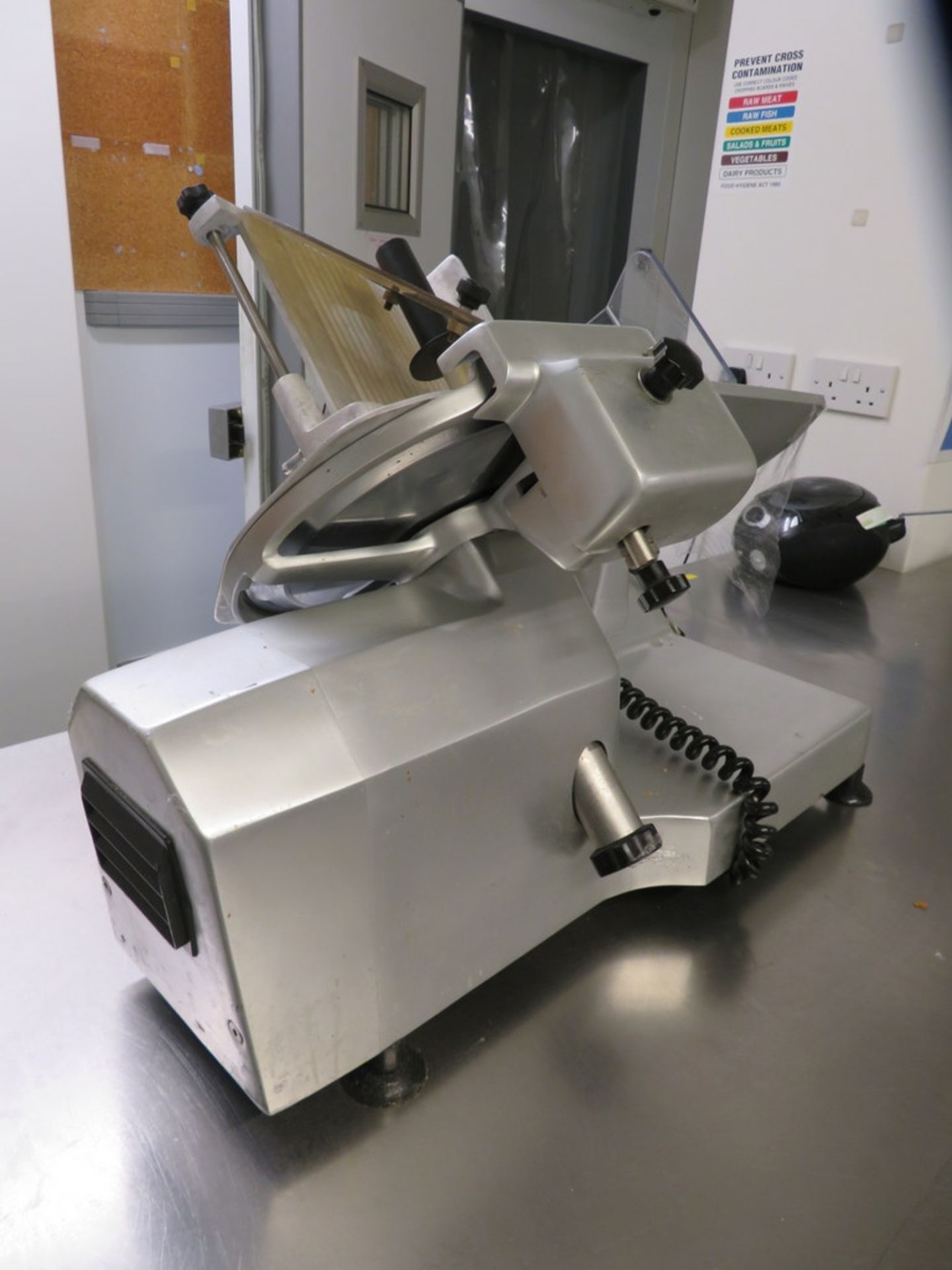 COMMERCIAL MEAT SLICER; 240V - Image 5 of 5