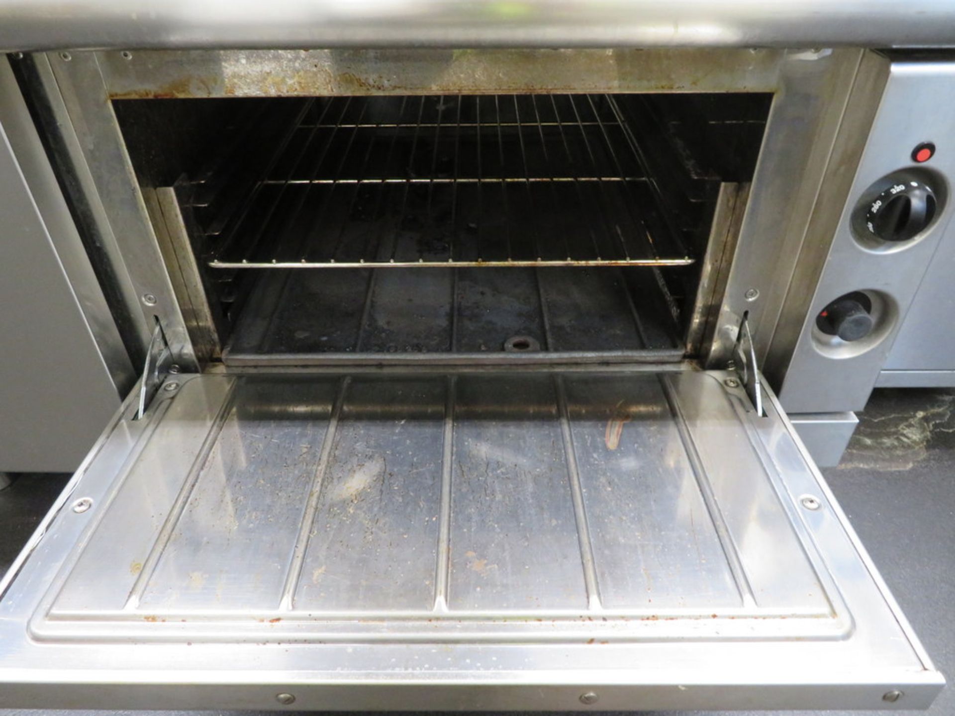 BARON GAS POWERED STAINLESS STEEL OVEN WITH TWO RING BURNER - Bild 3 aus 4