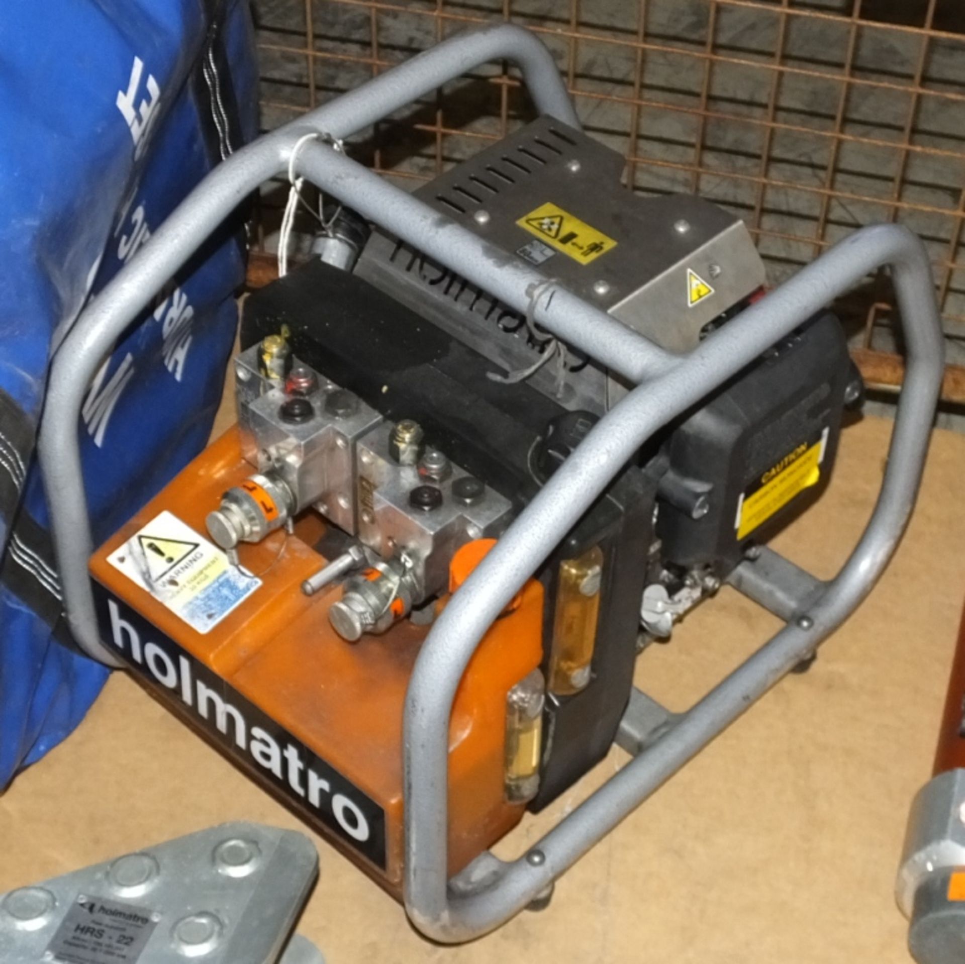 Holmatro Hydraulic Rescue Kit - Holmatro Petrol Powered Hydraulic Pack - PU30C, Hydraulic - Image 2 of 6
