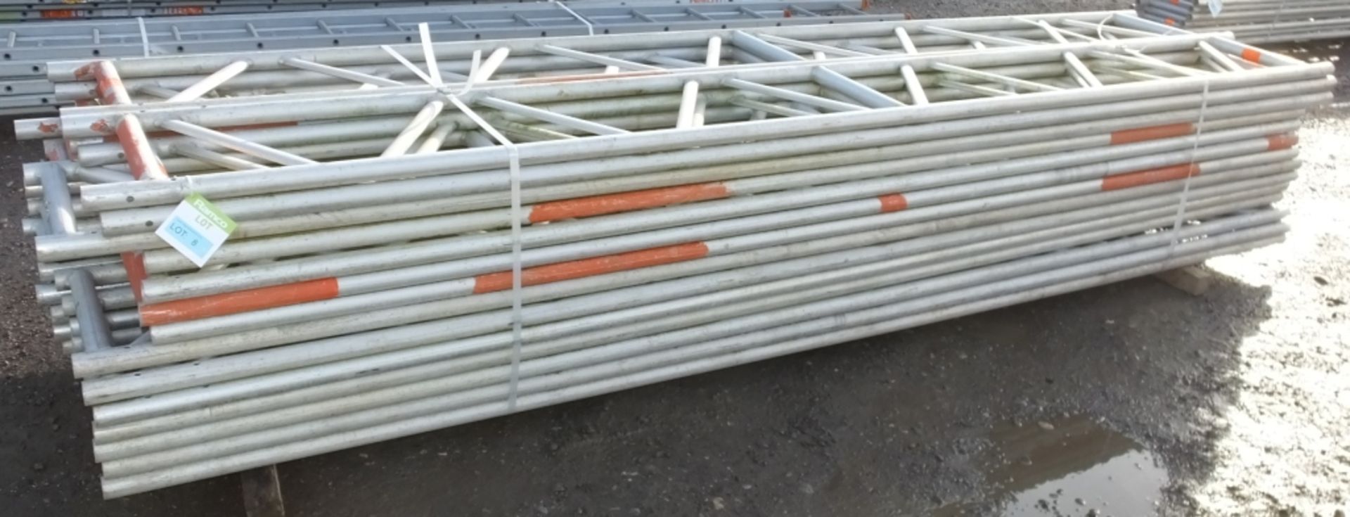 28x 4M Layher Ladder Beams - Staging Board sections - Unit Beam SS400 8.0M