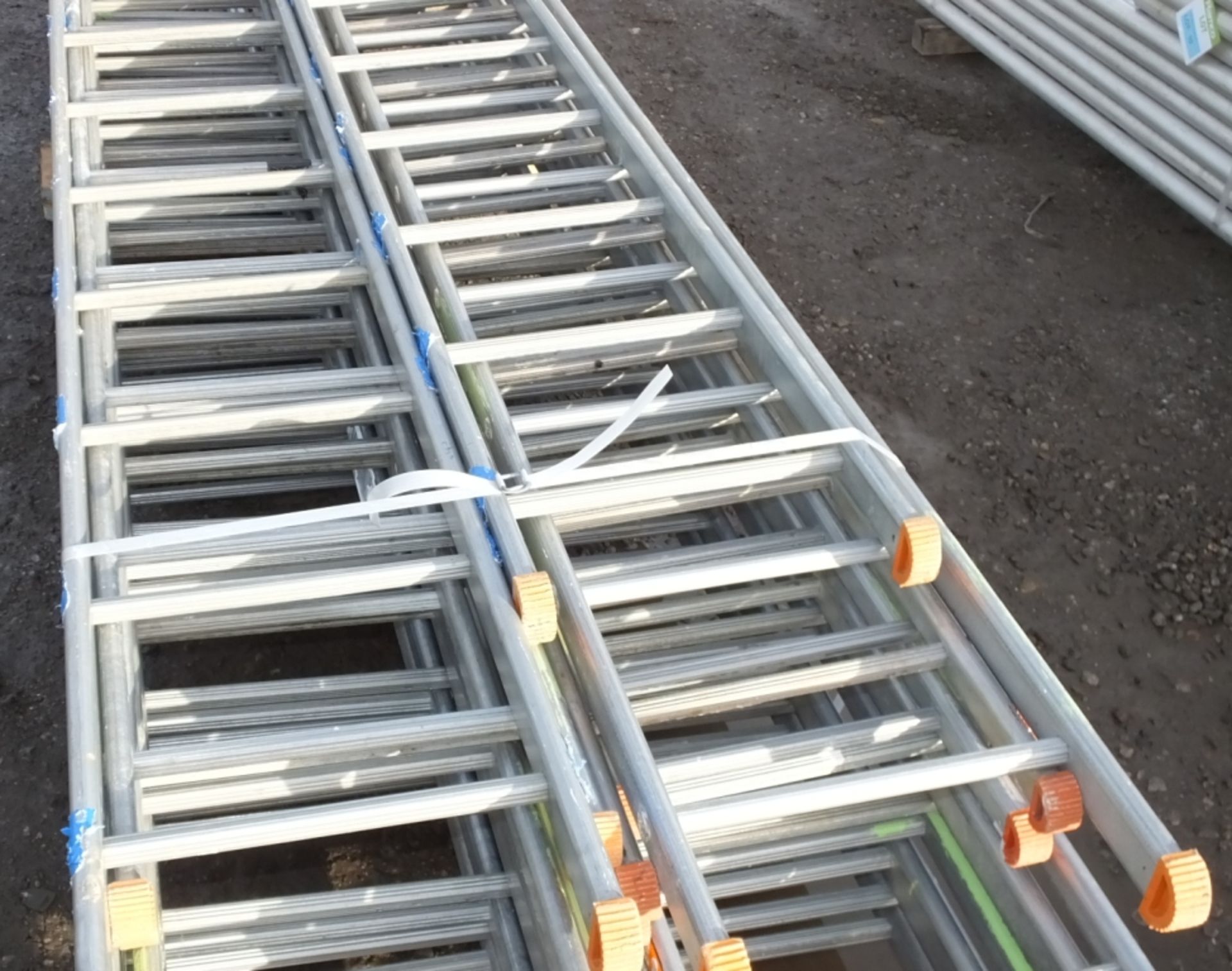 22x LFI Various lRung Ladders - Various Lengths - Image 3 of 4