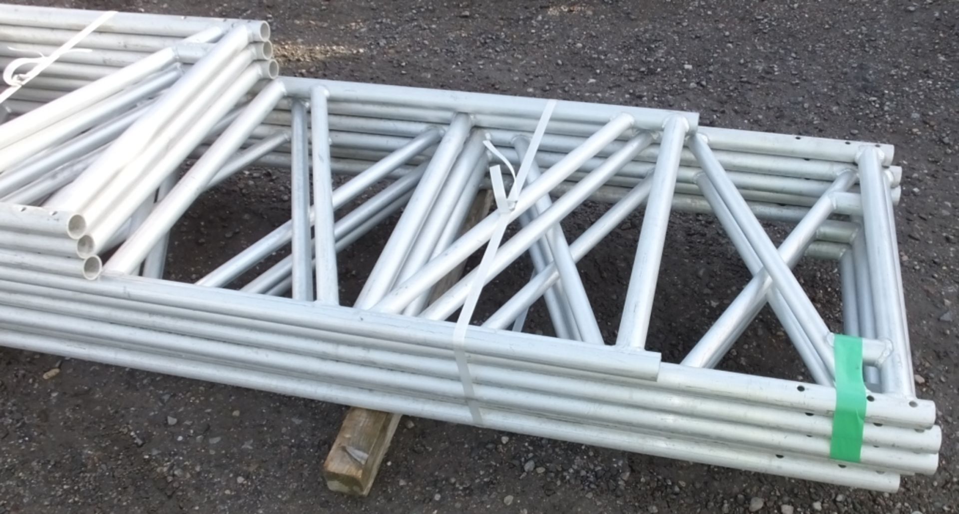 Dessa Ladder Beams - Staging Board Sections - 750mm wide - 3x 2M, 1x 4M, 5x 5M - Image 4 of 4