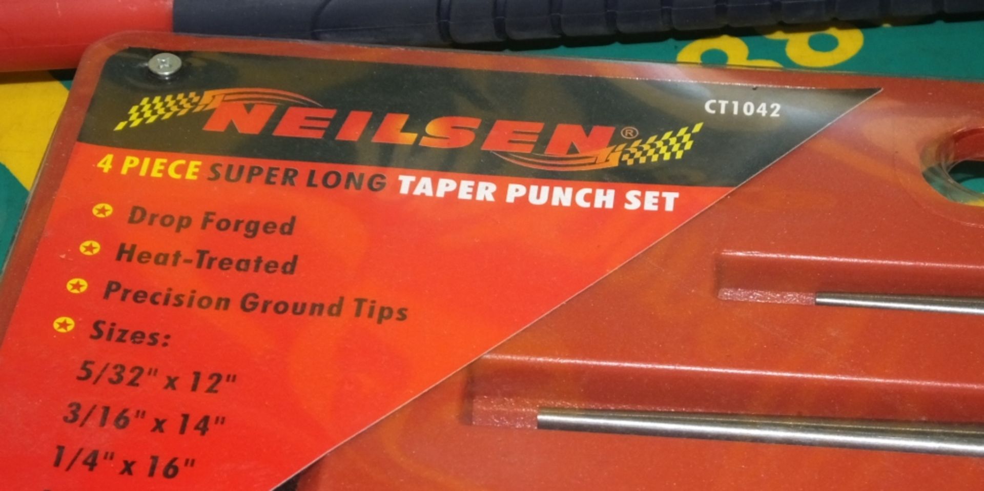 Neilsen 4 piece super long taper punch set, Draper 640mm Flexible handle, Spear & Jackson - Image 3 of 7