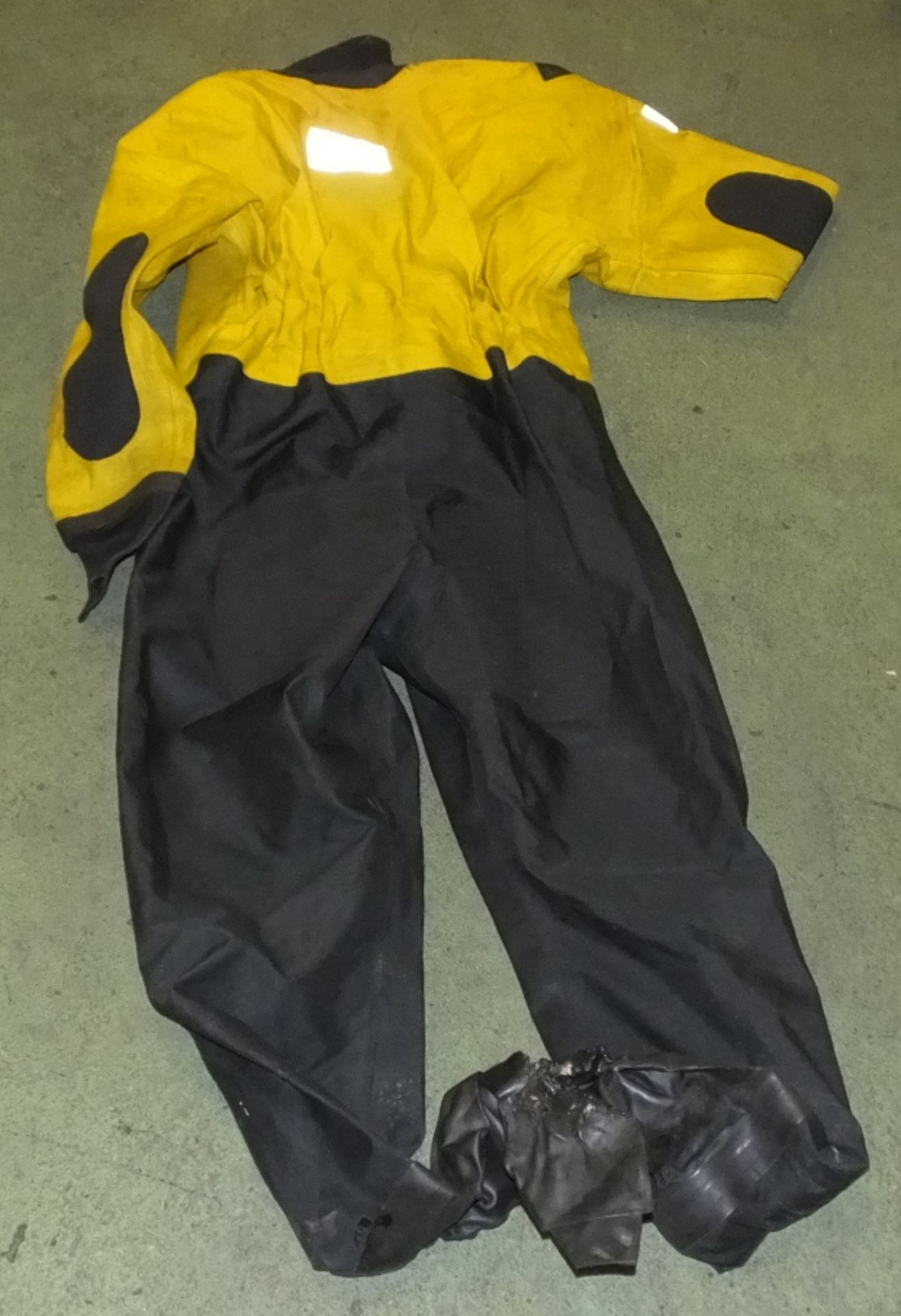 10x Typhoon Dry Suits, 1x Wetsuit - Image 4 of 4