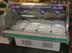 Fish chilled servery counter