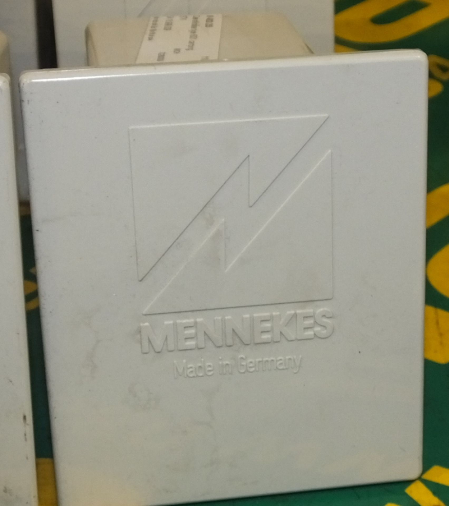 4x Mennekes 8001 Wall Jack Face Boxes - Image 2 of 2