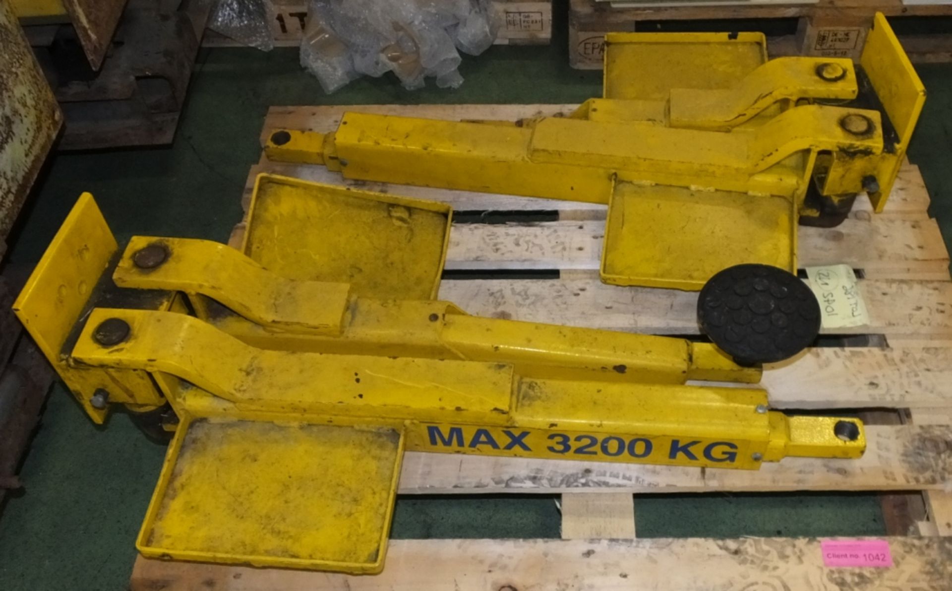 Bradbury BH 2.28 - 3200kg 2 post vehicle lift - Image 4 of 4