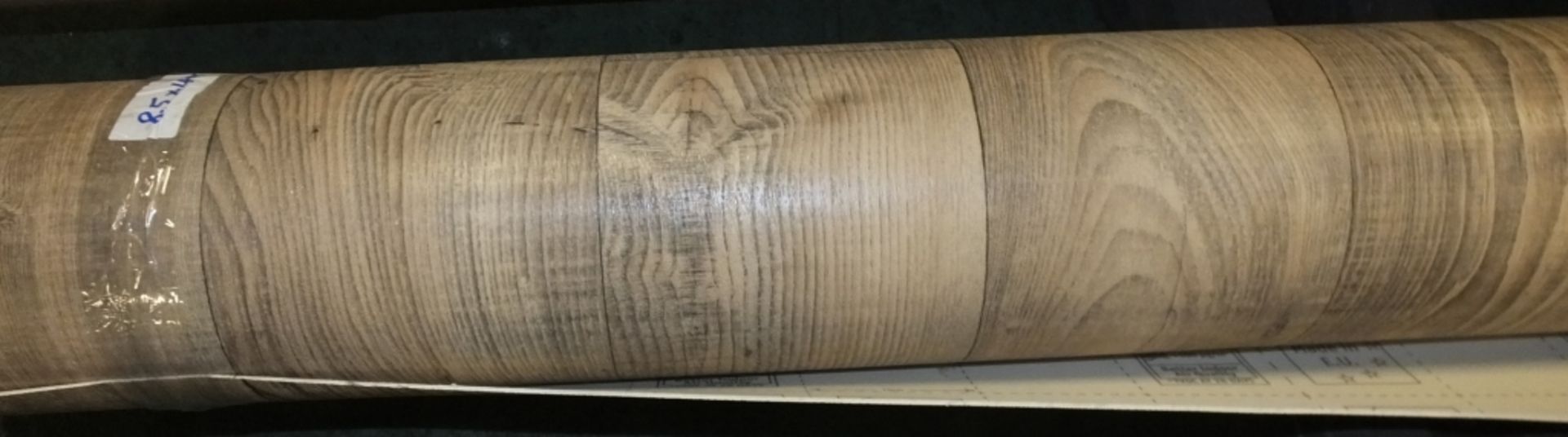 Wooden Laminate Effect Flooring - 8.5M x 4M approx - Bild 2 aus 2