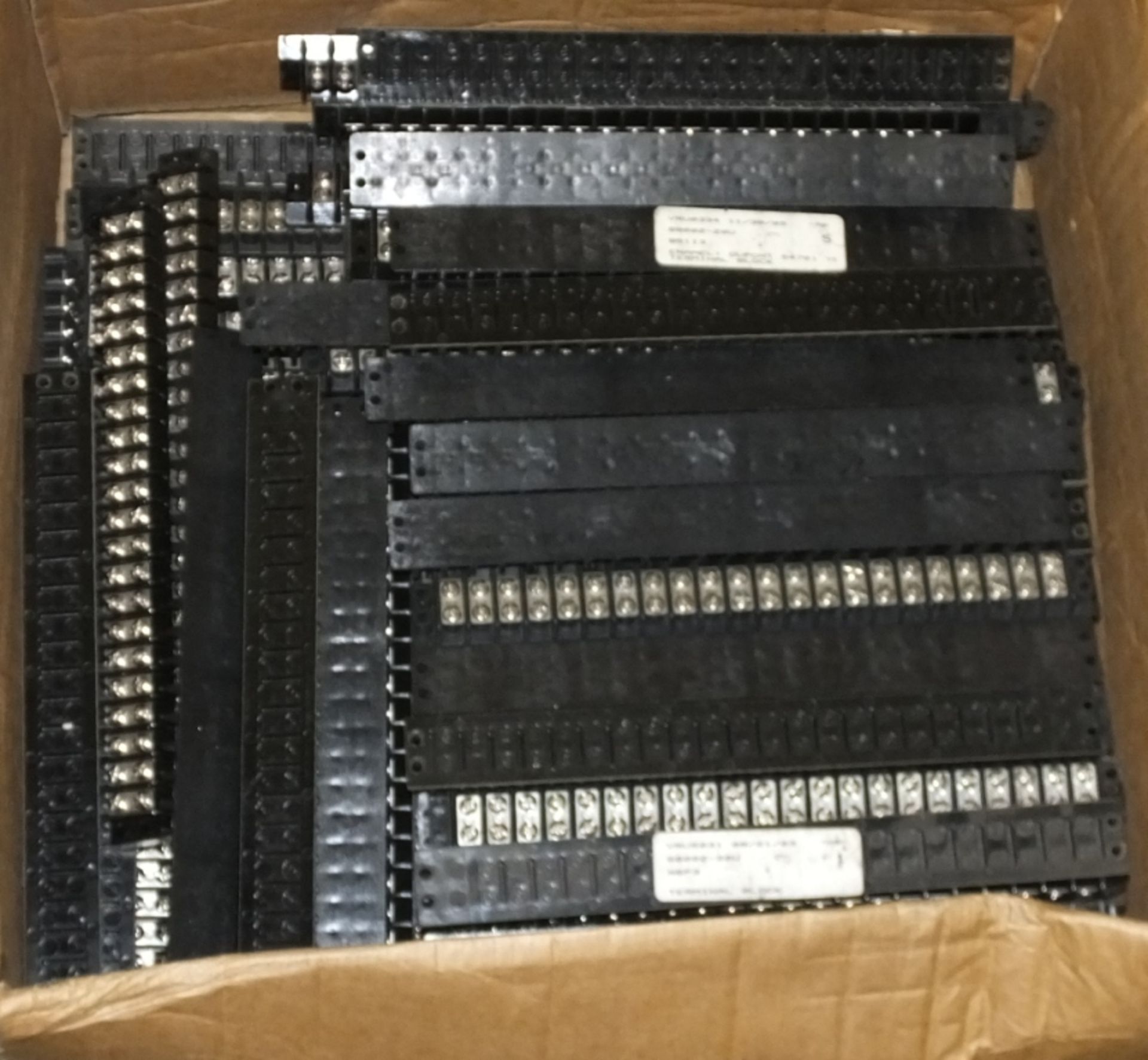 5x Boxes of Heavy Duty Cable Strip Connectors - Image 2 of 6