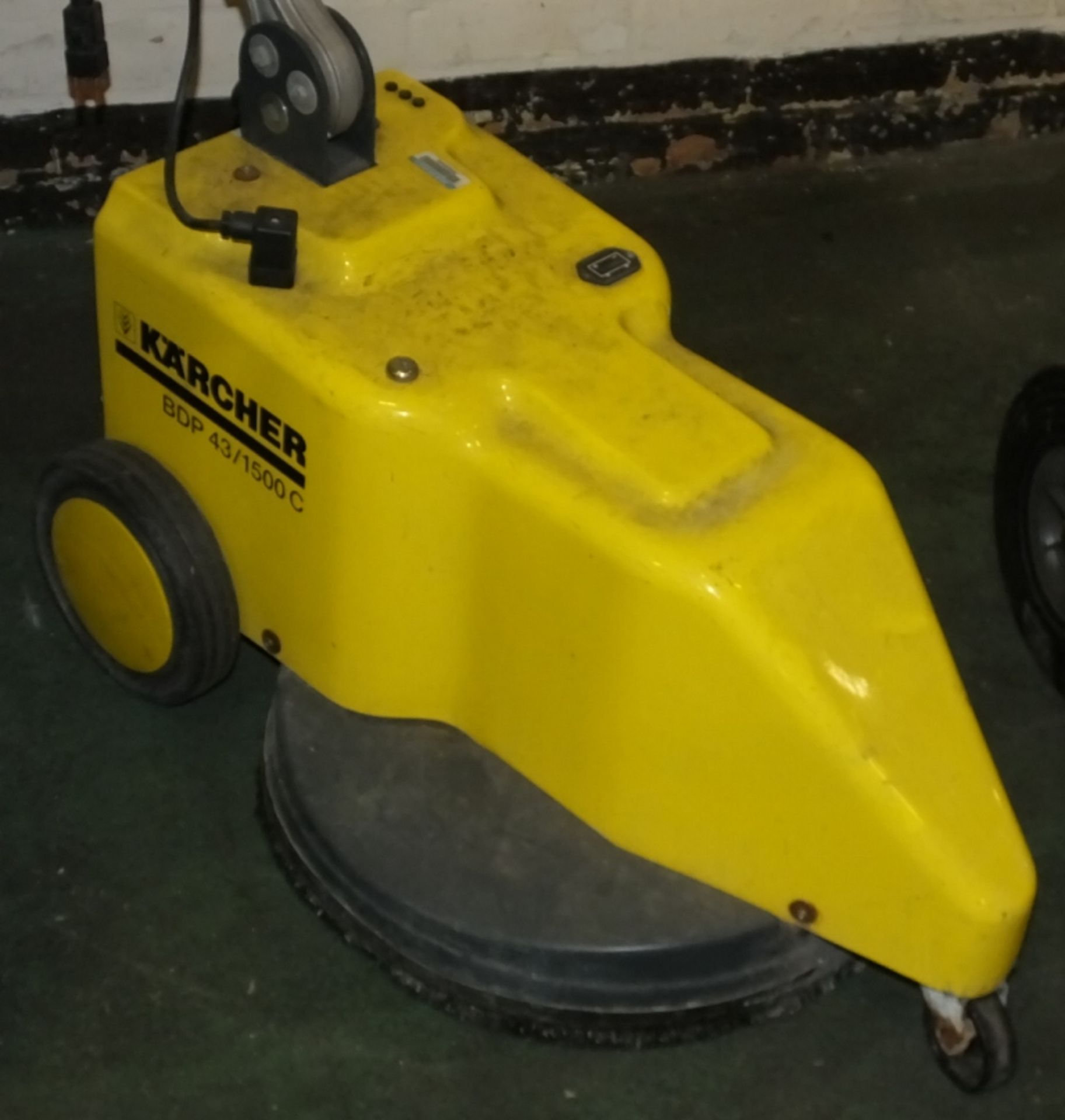 Karcher BDP 43 / 1500C floor buffer - Image 2 of 3