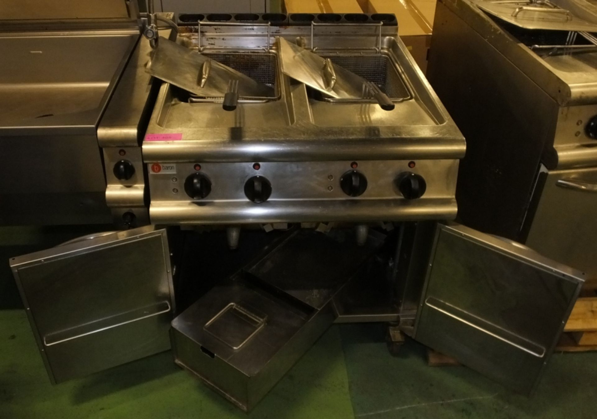 Baron Gas powered Twin Basket Deep Fat Fryer