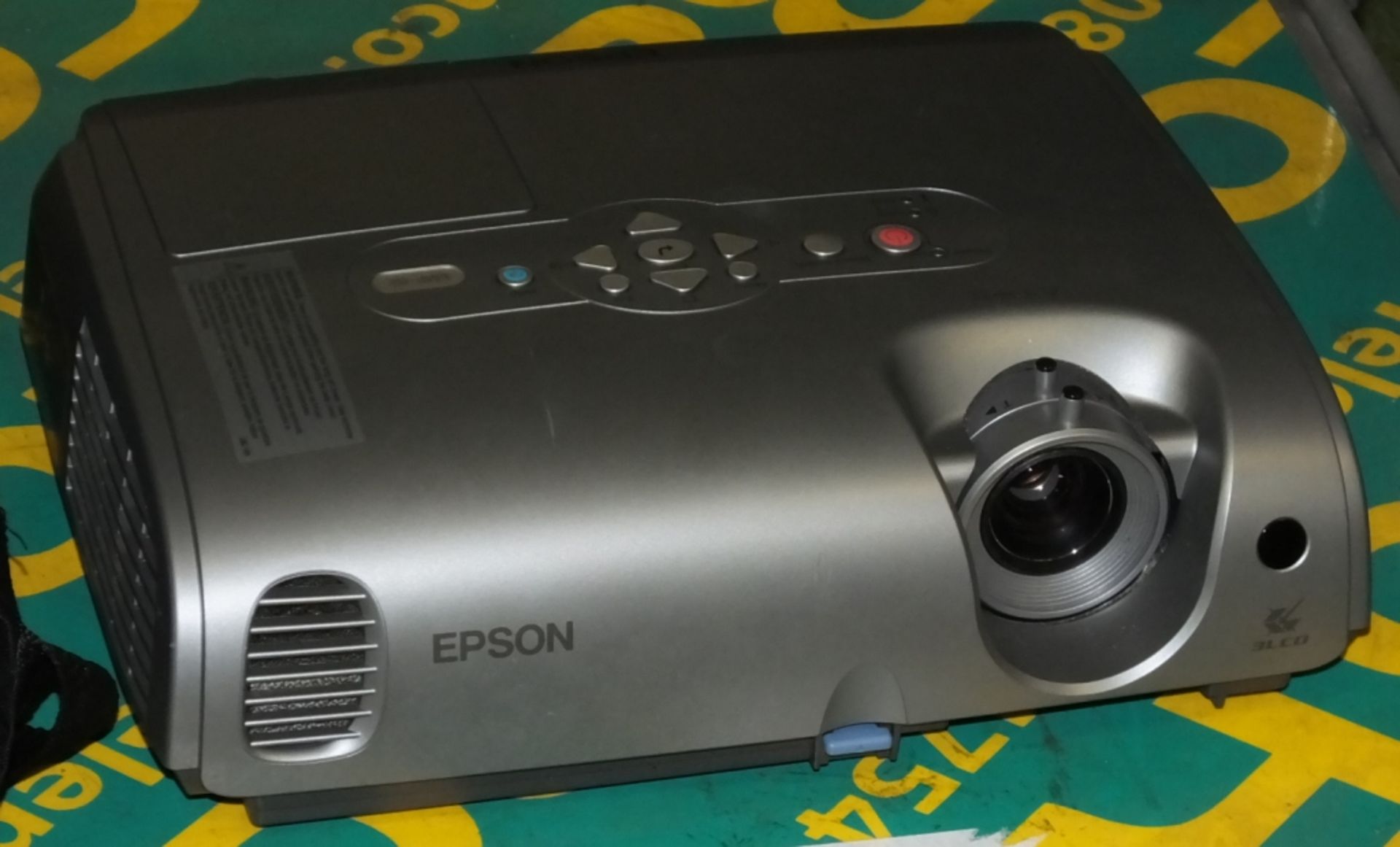 Epson EMP-82 LCD Projector with carry bag - Image 2 of 2