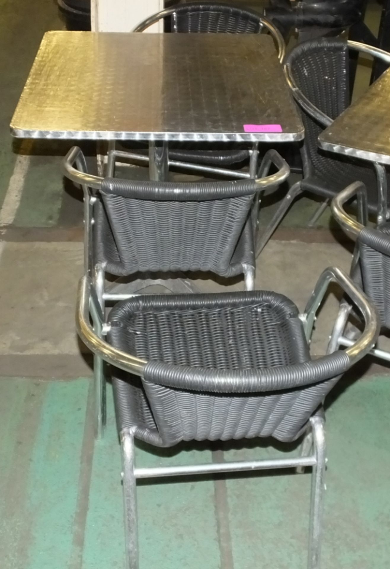2ft metal table with 3 chairs