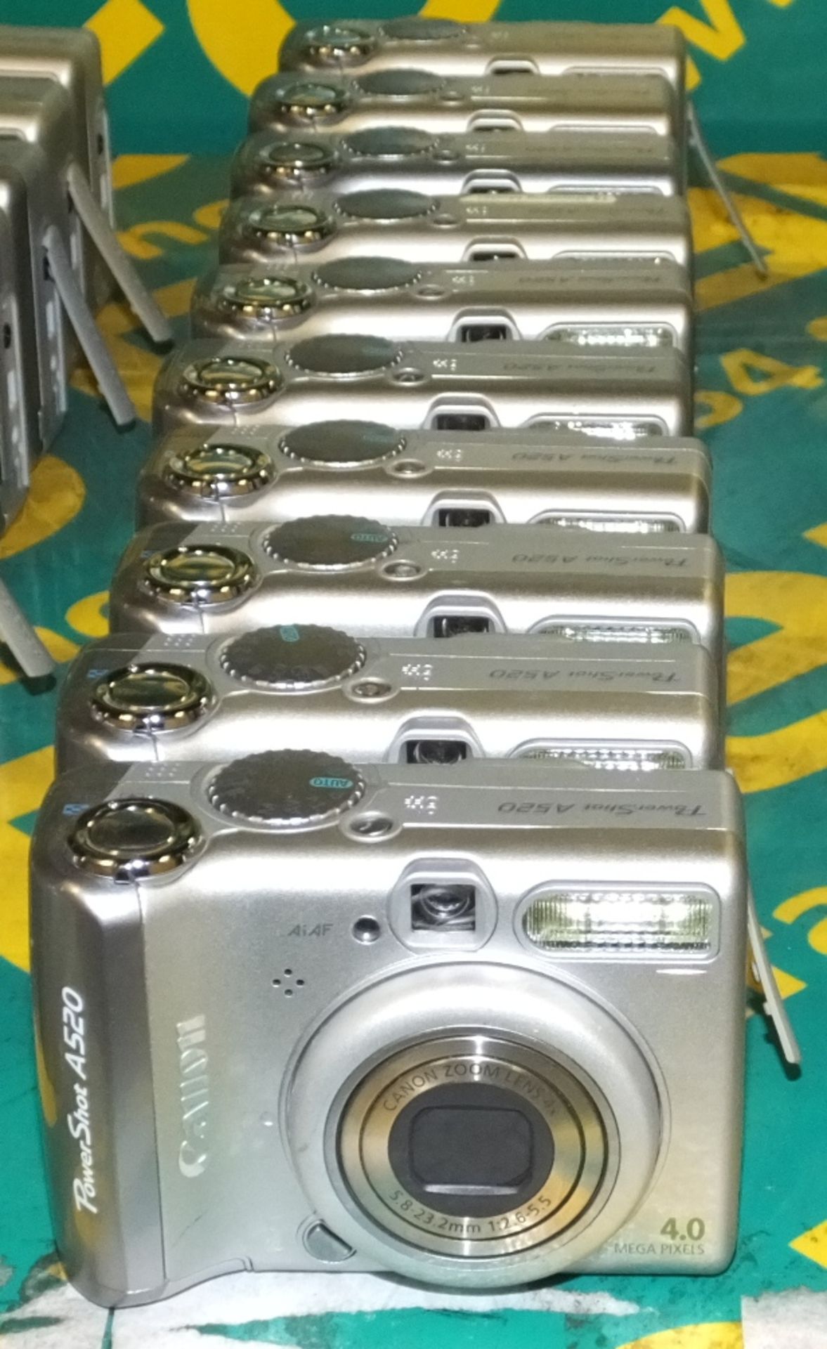 10x Canon Powershot A520 digital cameras