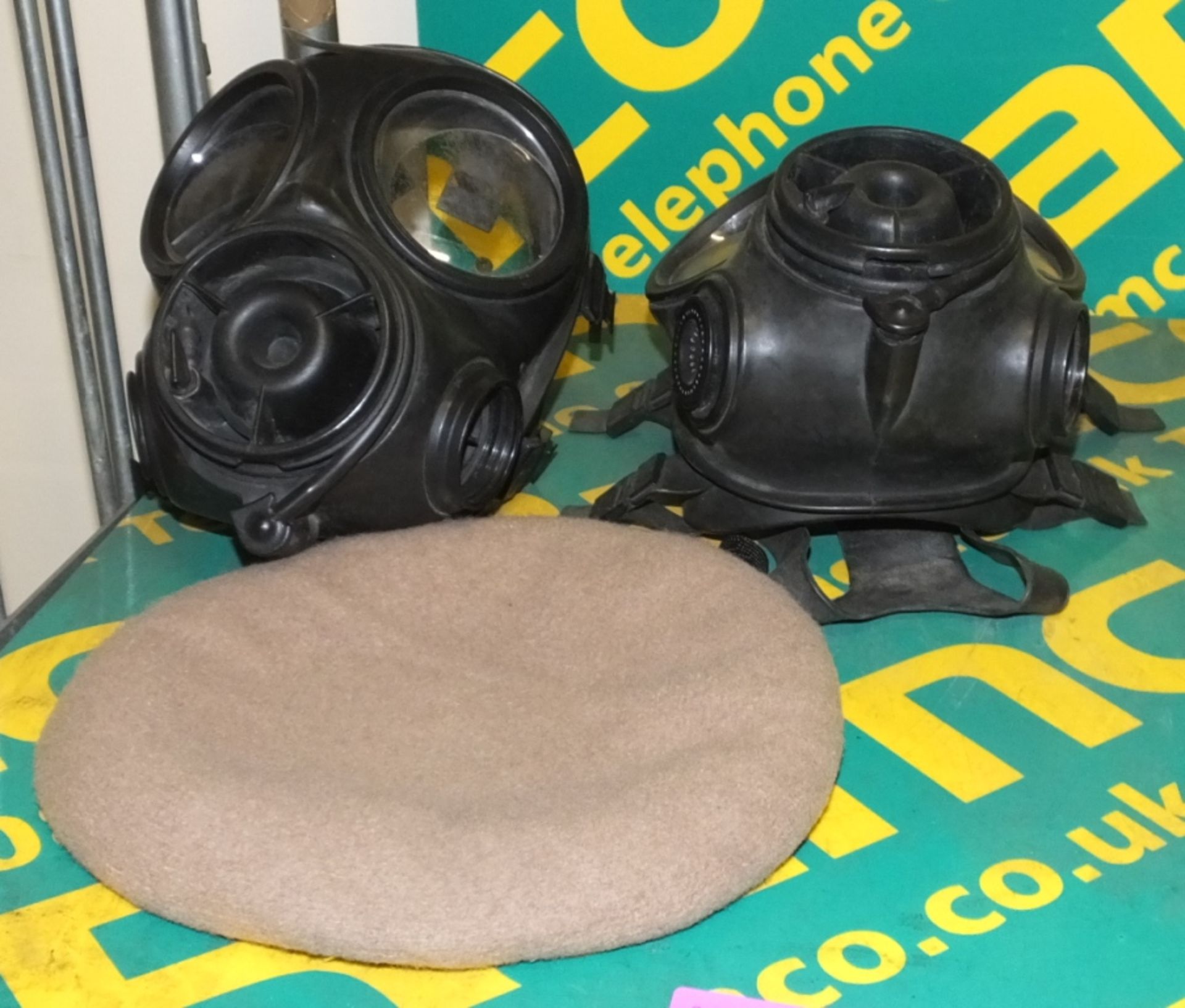 2x Gas masks, SAS beret