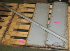 Shelving assembly - uprights & shelves