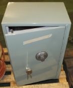 Chubb safe - with combination and keys - large