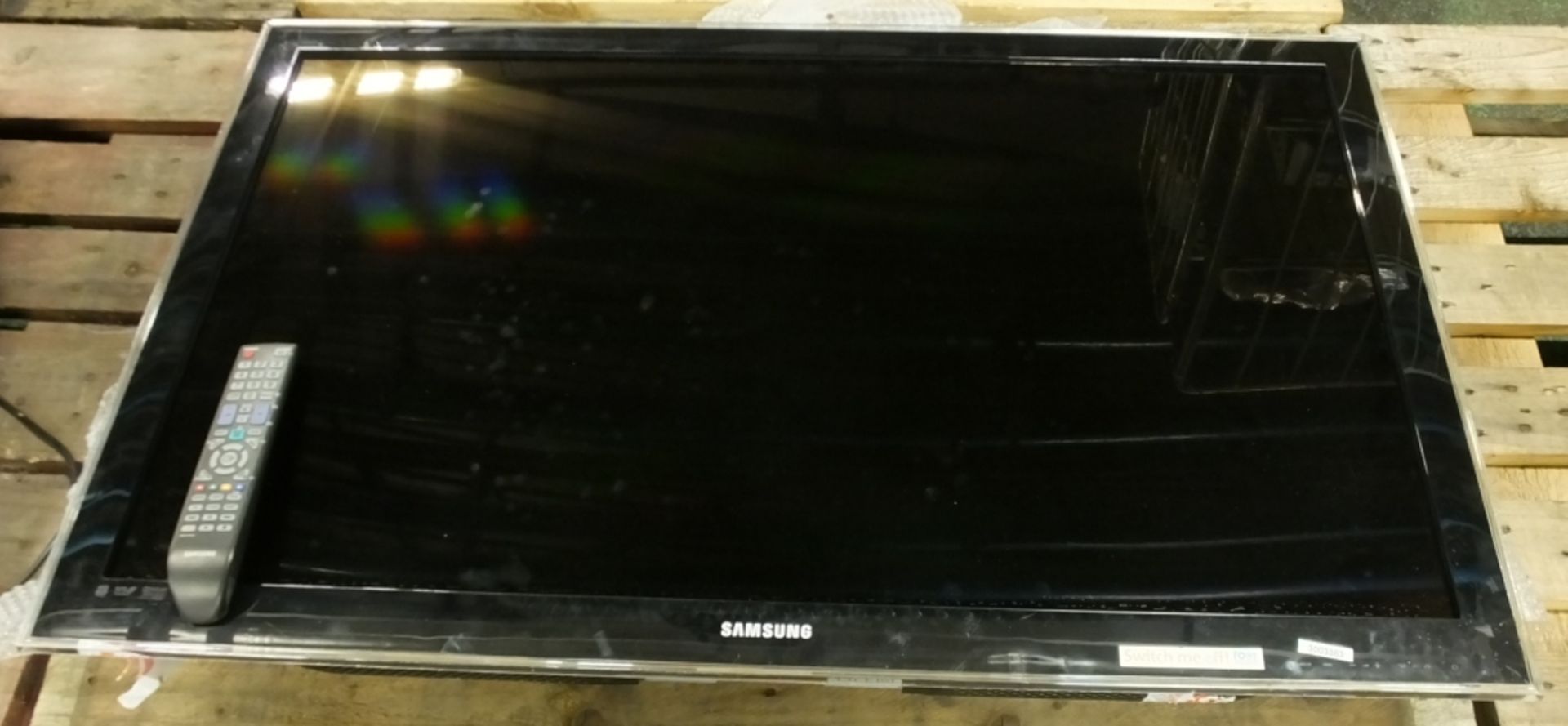 Samsung LE46C750R2K- Monitor
