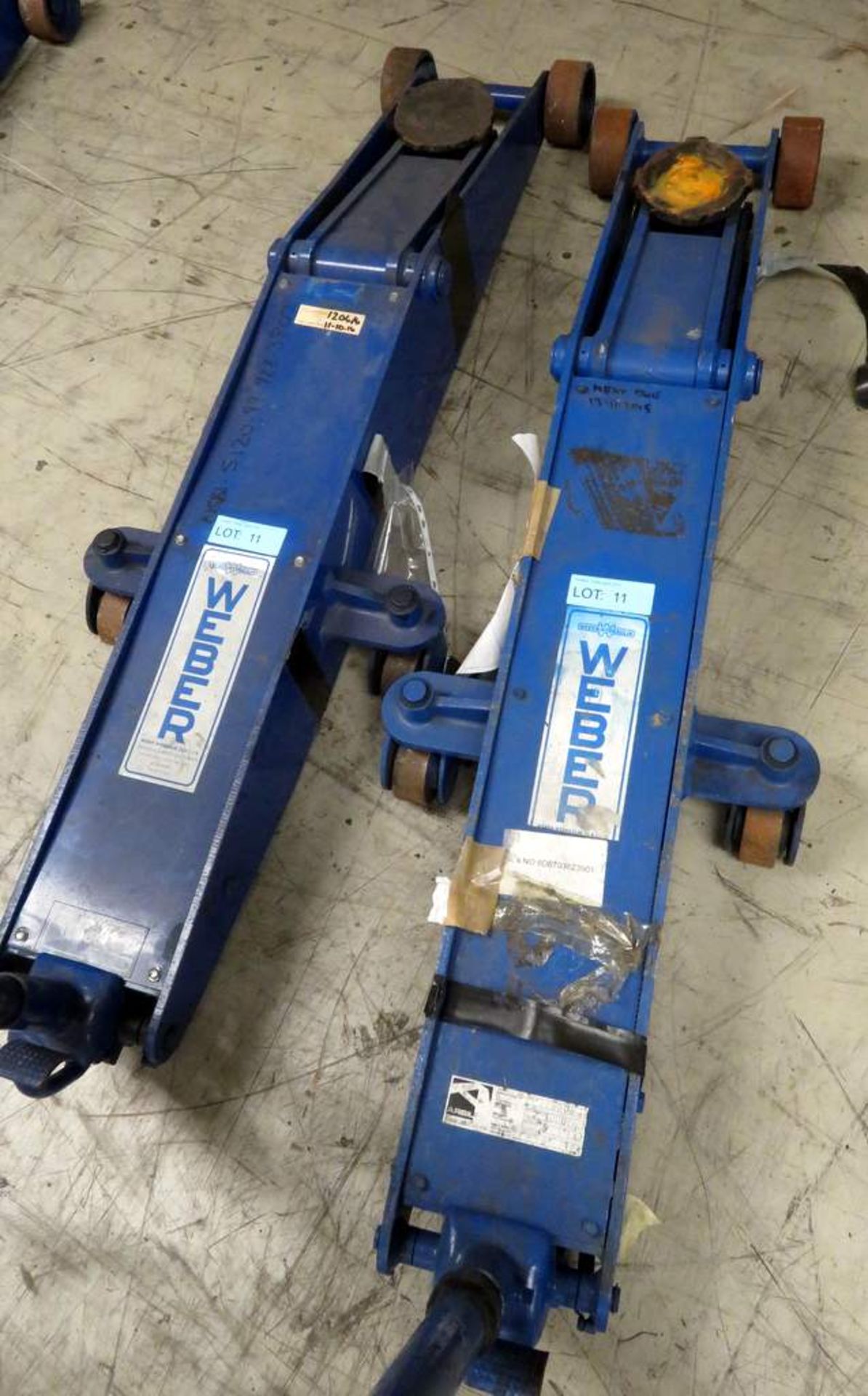 2x Weber 10 Tonne Vehicle Trolley Jacks Complete With Handle - WDK100LQ - Working Condition - Image 3 of 8