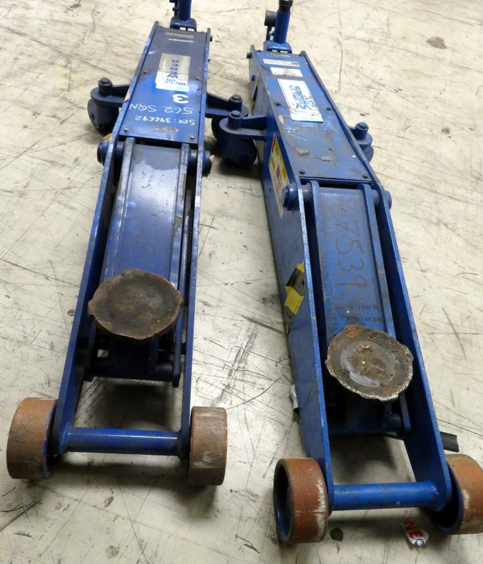 2x Weber 10 Tonne Vehicle Trolley Jacks Complete With Handle - WDK100LQ - Working Condition - Image 6 of 8