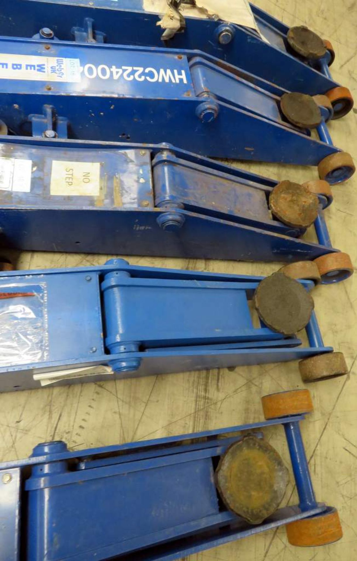 5x Weber 10 Tonne Vehicle Trolley Jacks Complete With Handle - WDK100LQ - Working Condition - Image 5 of 9