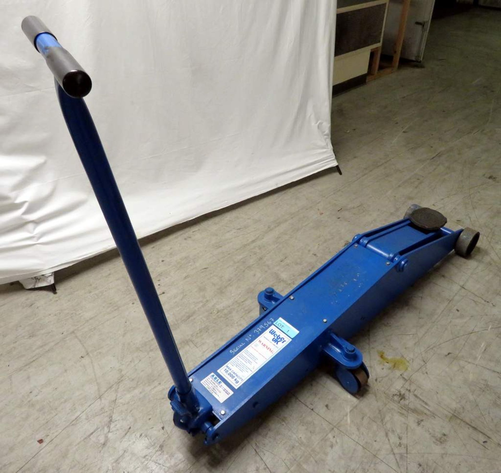 Weber 10 Tonne Vehicle Trolley Jack Complete With Handle - WDK100LQ - Working Condition - Image 3 of 6