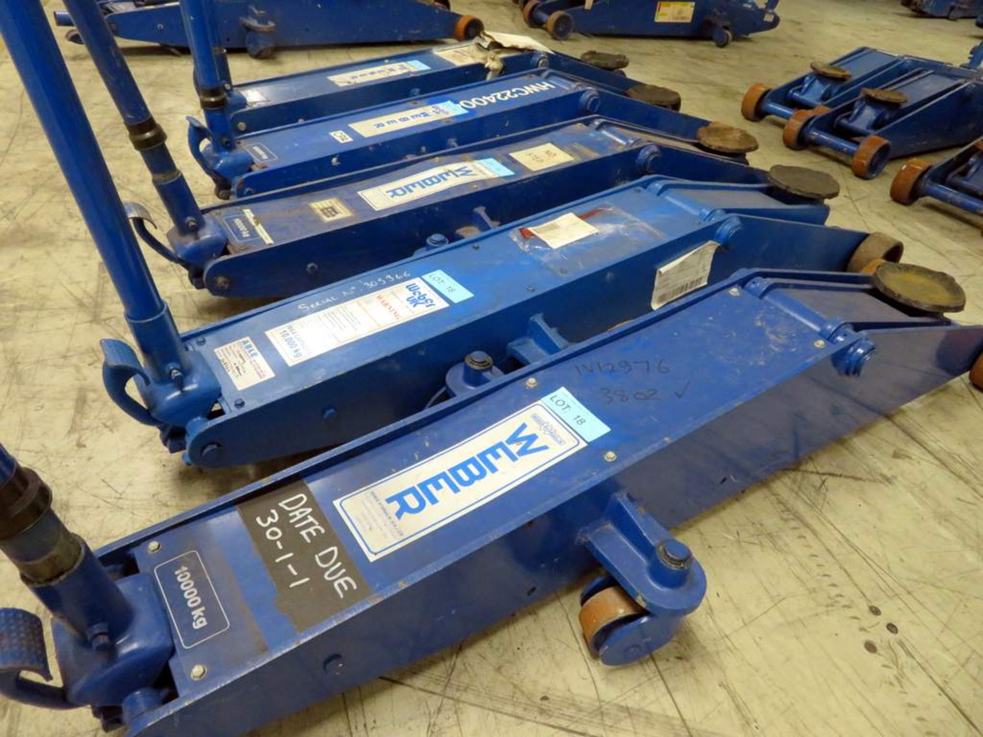 5x Weber 10 Tonne Vehicle Trolley Jacks Complete With Handle - WDK100LQ - Working Condition - Image 4 of 9